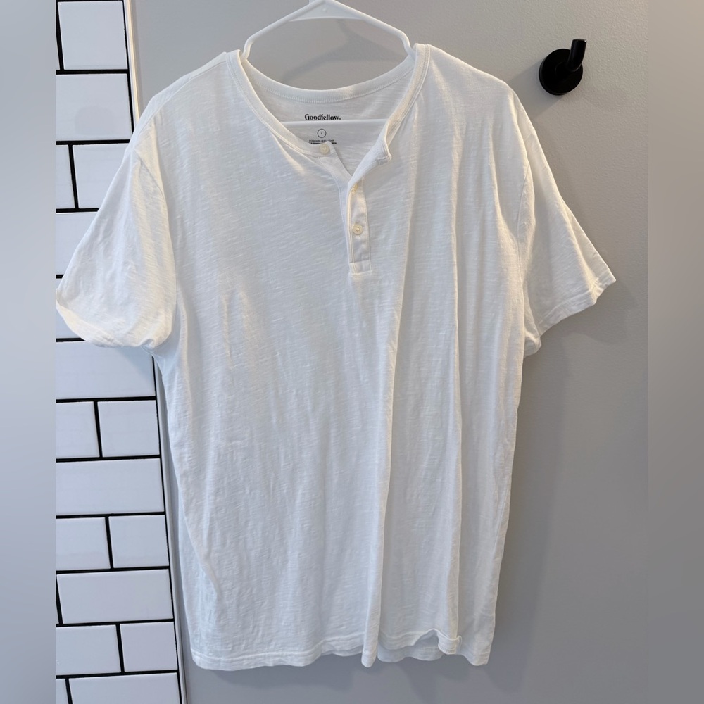 Goodfellow & Co Men's Classic White Henley Tee
